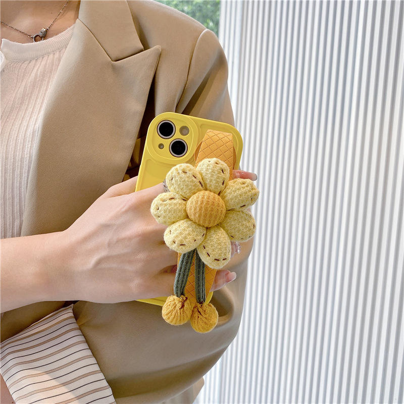 Handwoven Crochet Sunflower Wrist‑Strap Phone Case for iPhone